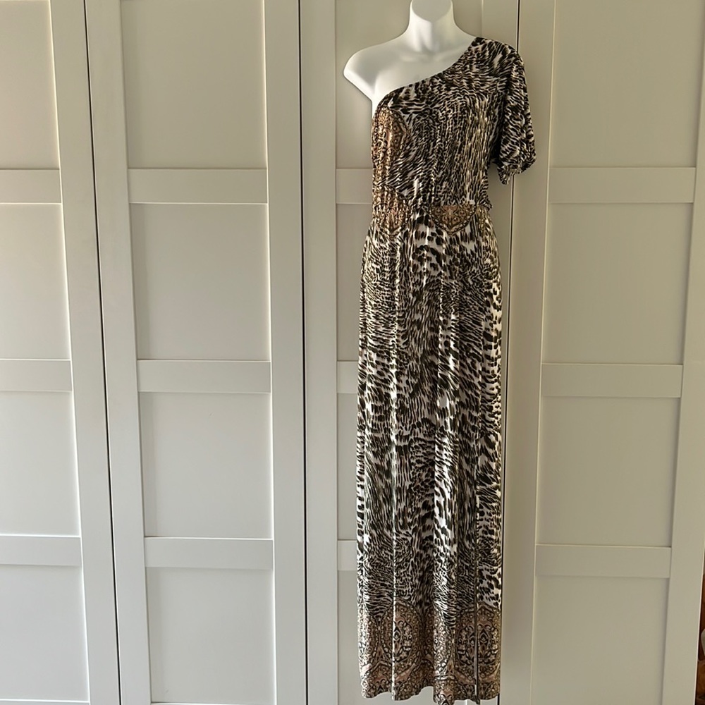 One shoulder dress